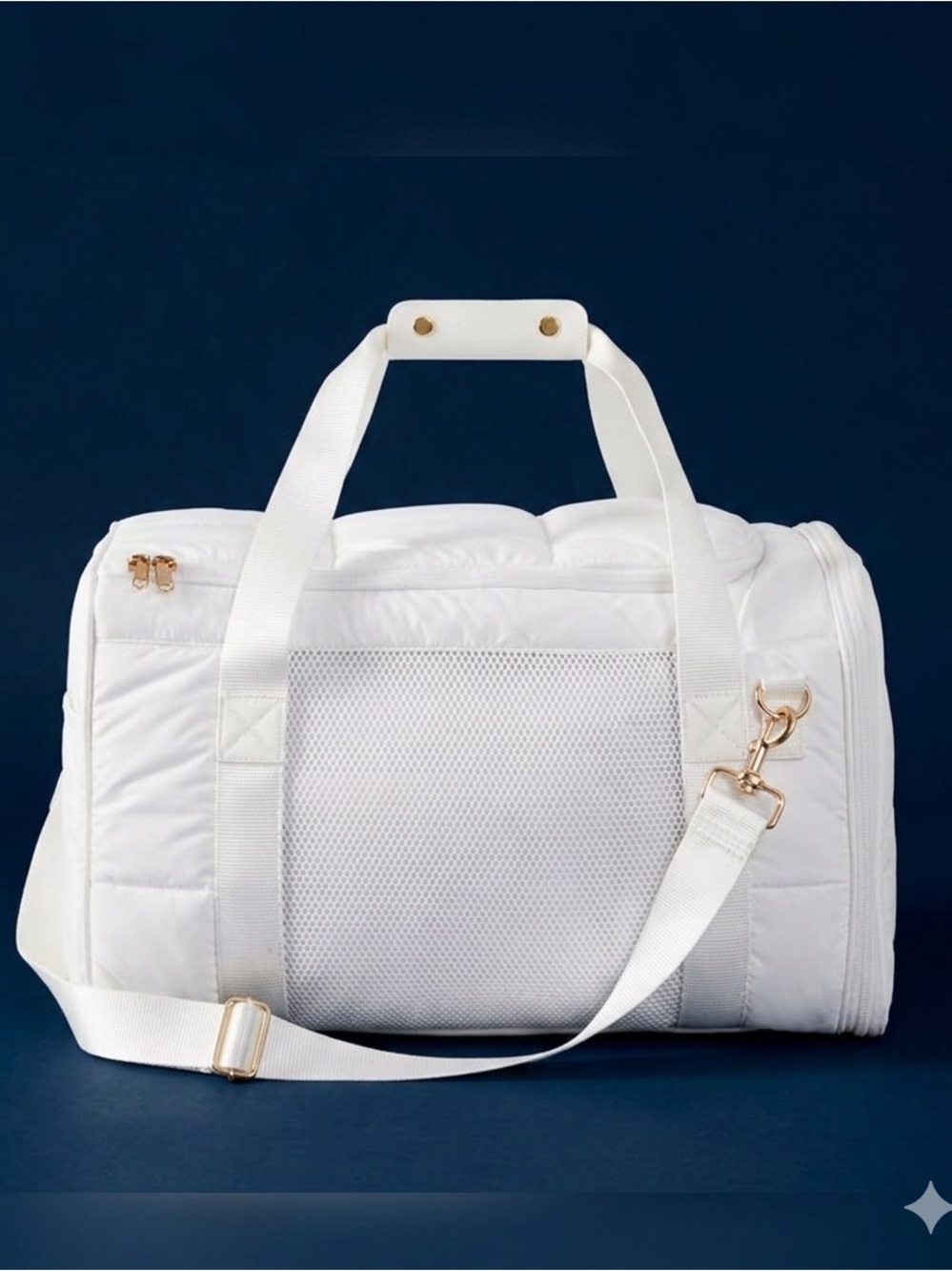 White lightweight pet puffer carrier small breed dog or cat NEW Mark & Graham